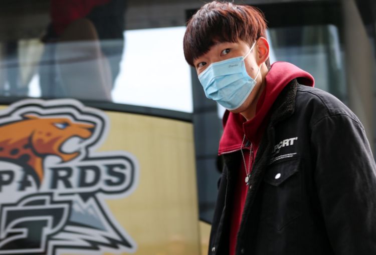 最后4天，周琦人在辽宁拒600万！却被曝8年前重要败笔，太不应该休闲区蓝鸢梦想 - Www.slyday.coM