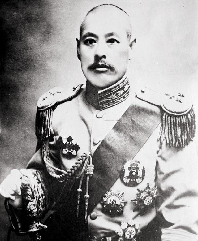 吴佩孚50岁整寿罢宴,51却大摆筵席,并非敛财,而是试探人心|吴佩孚