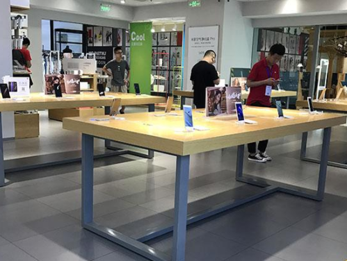 手机大卖场曾在市中心处处可见如今从业者纷纷转业