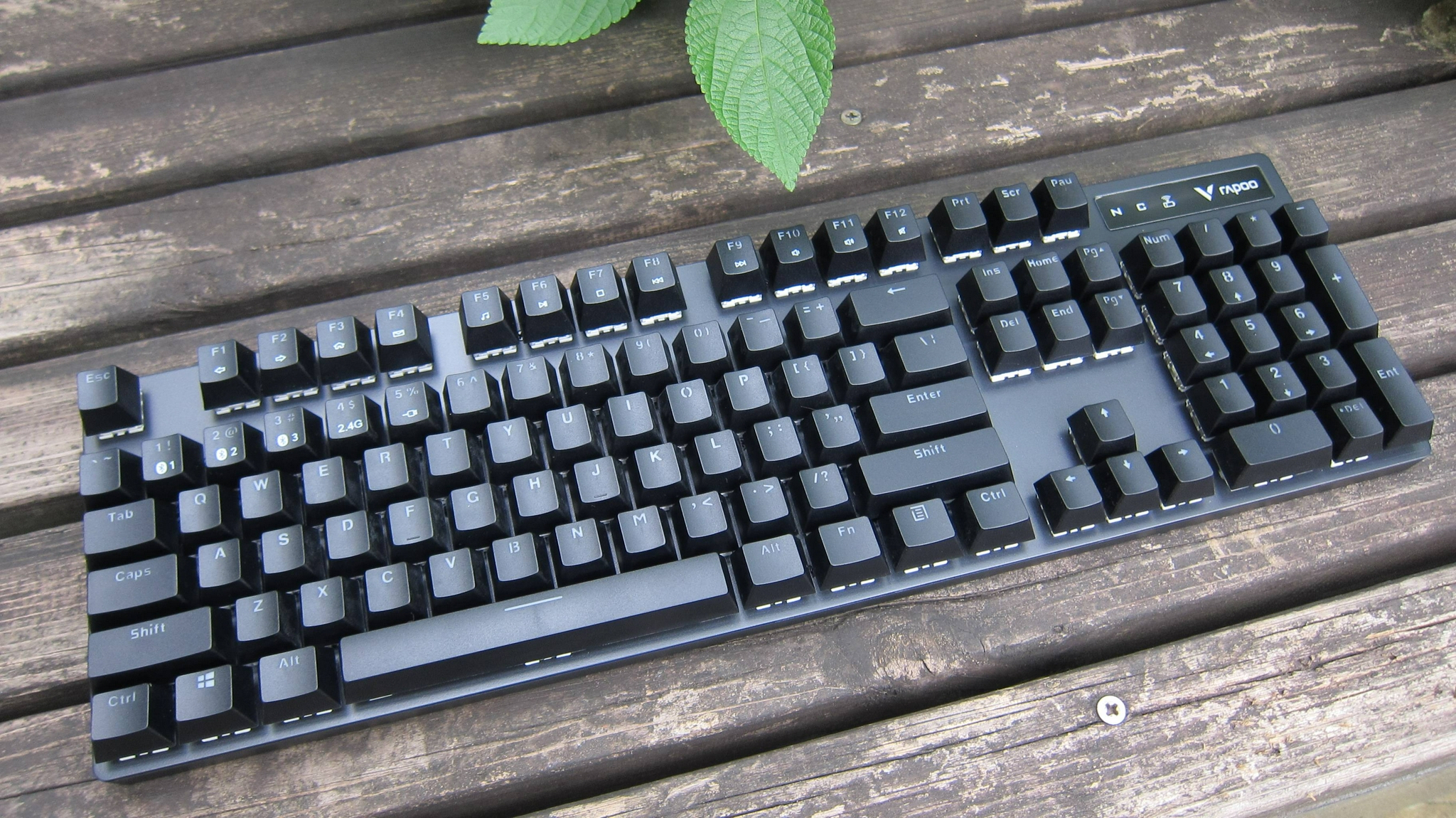 无线有线随意切换办公游戏都挺好雷柏v500pro多模背光键盘