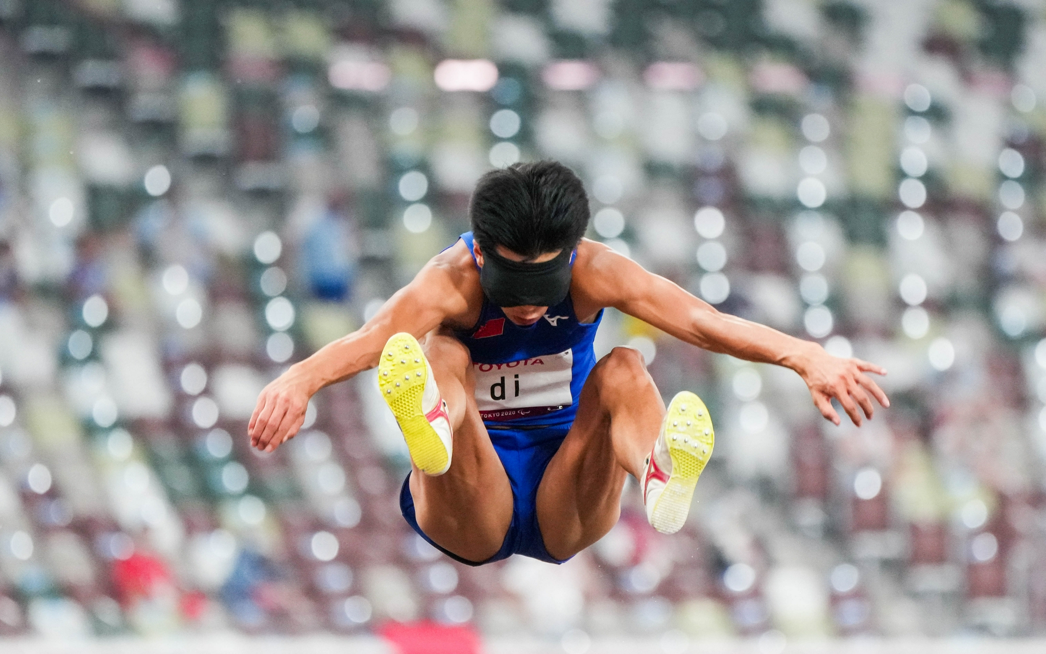 田径——男子跳远t11级:邸东东夺冠