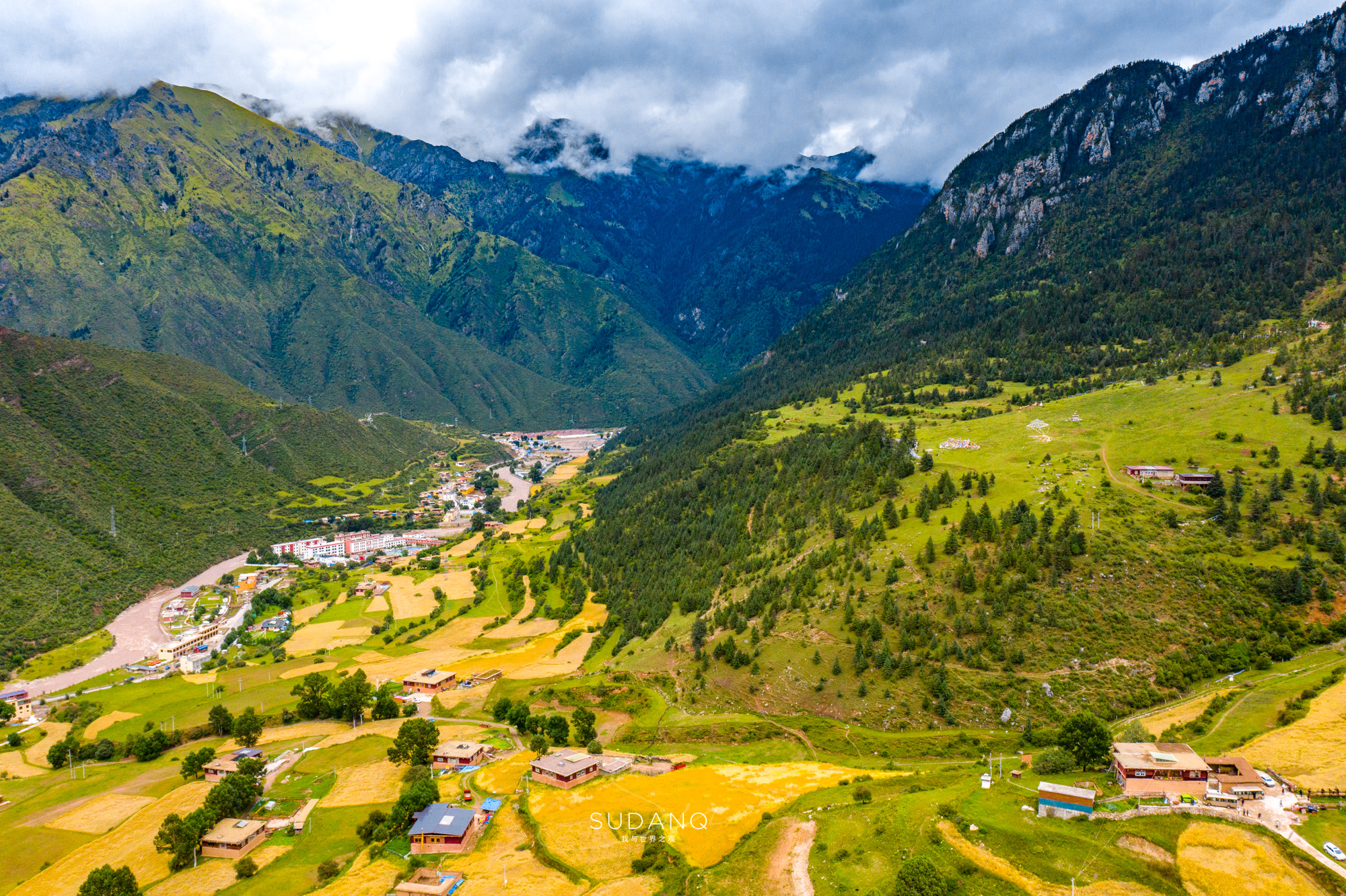 夏乌村位于西藏昌都江达县同普乡,317国道沿线,平均海拔3300