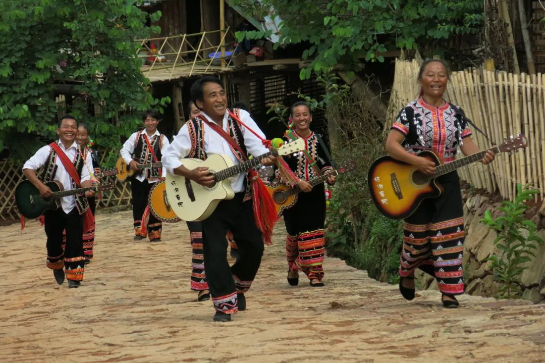 民族团结进步之花绽放云岭云南全力推动民族团结进步事业繁荣发展