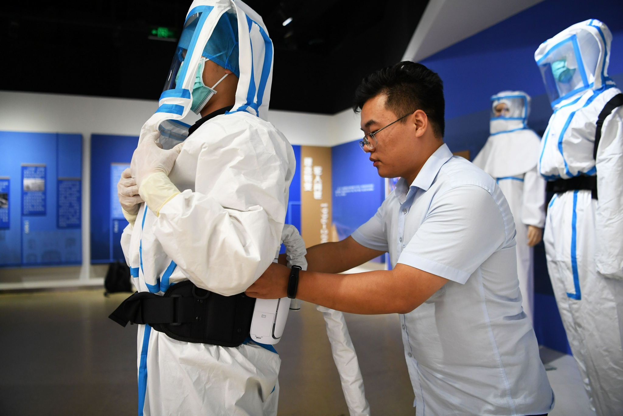 探秘空调防护服不止冷科技更多暖人心