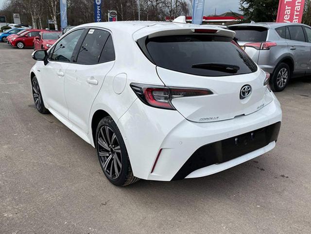 丰田卡罗拉两厢版海外实拍 搭1.8l混动 每公里油钱2毛8