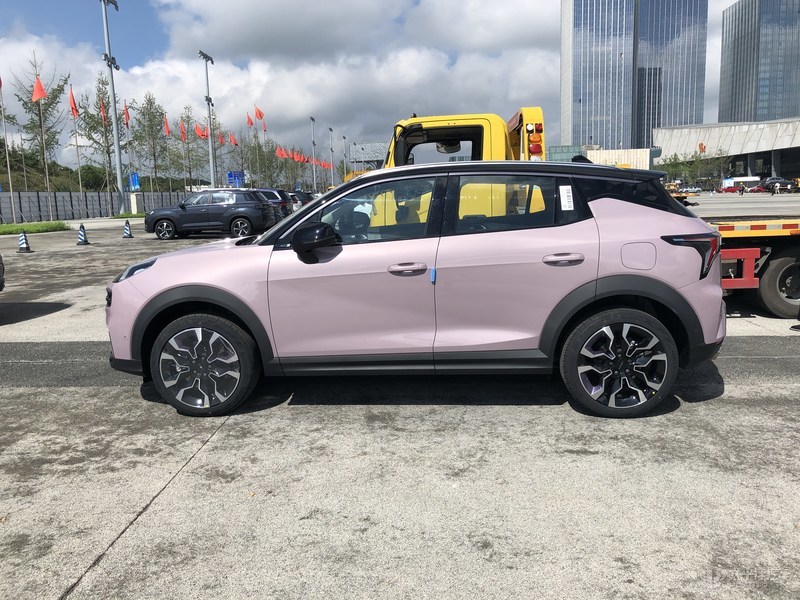 2021成都车展探馆领克06新车型亮相