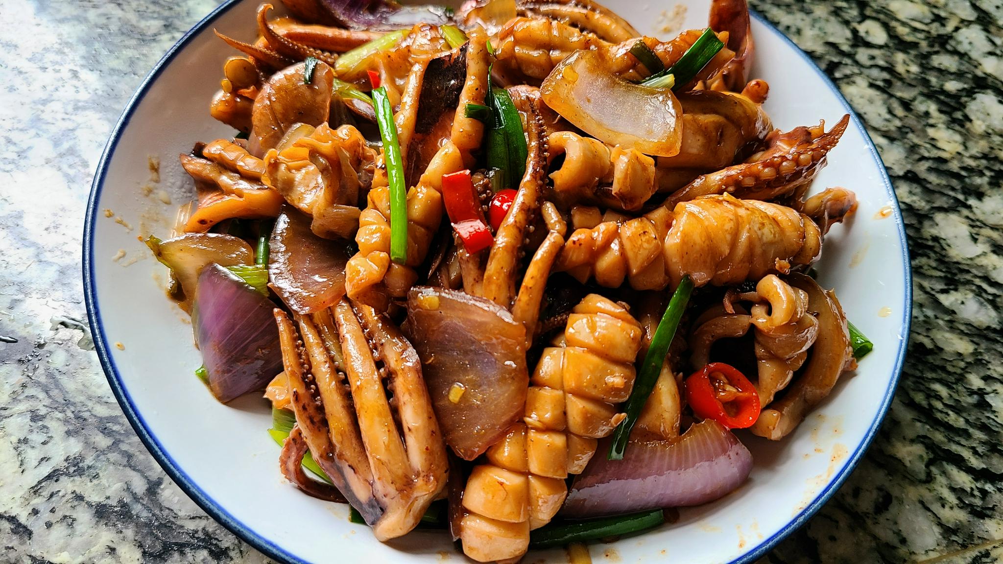 炒鱿鱼的做法,香辣下饭又好吃,这一道美味家常菜!