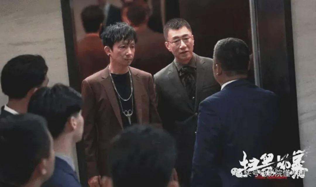 大江《扫黑风暴》催泪下线！写信曝光身世，孙红雷戏里戏外好哥们休闲区蓝鸢梦想 - Www.slyday.coM