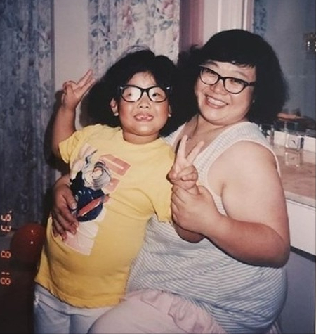 郑欣宜即将继承母亲巨额遗产,曾经穷困潦倒,也不问父亲郑少秋要