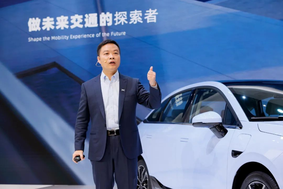 牛财经营收暴涨亏损扩大何小鹏说月销要到15万