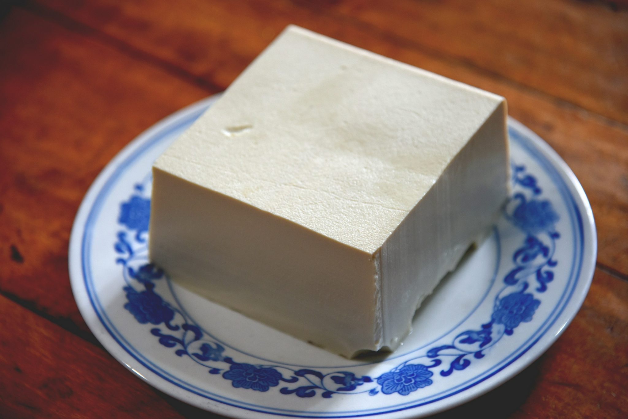 美味的咸鸭蛋拌豆腐