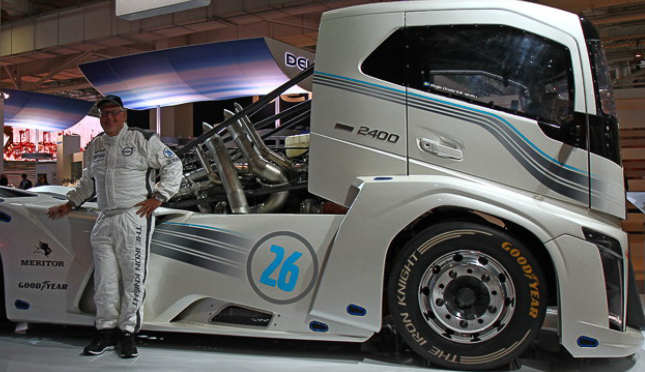 2400马力的地表最强卡车!沃尔沃打造钢铁骑士,扭矩破6千