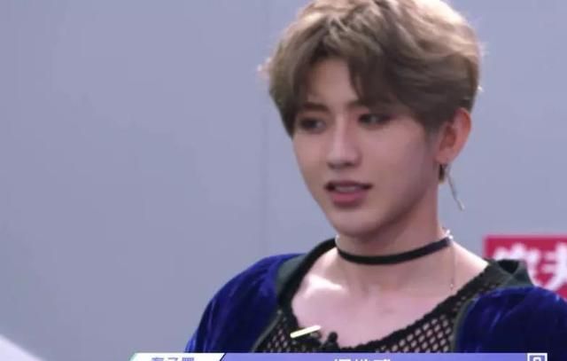 光明日报批评娘PAO等畸形审美,看完评论你才知道畸形审美多严重休闲区蓝鸢梦想 - Www.slyday.coM