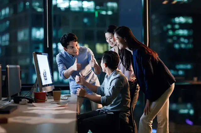 取消大小周后，那些忧愁的大厂年轻人休闲区蓝鸢梦想 - Www.slyday.coM