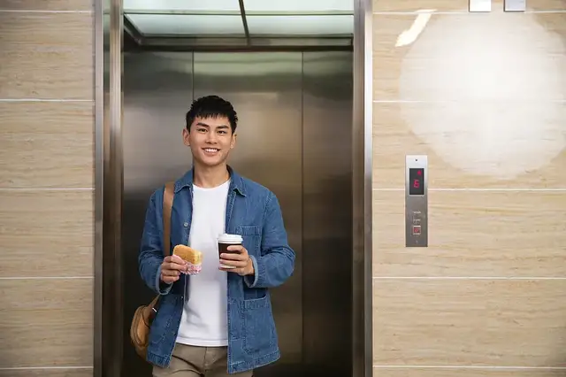 取消大小周后，那些忧愁的大厂年轻人休闲区蓝鸢梦想 - Www.slyday.coM