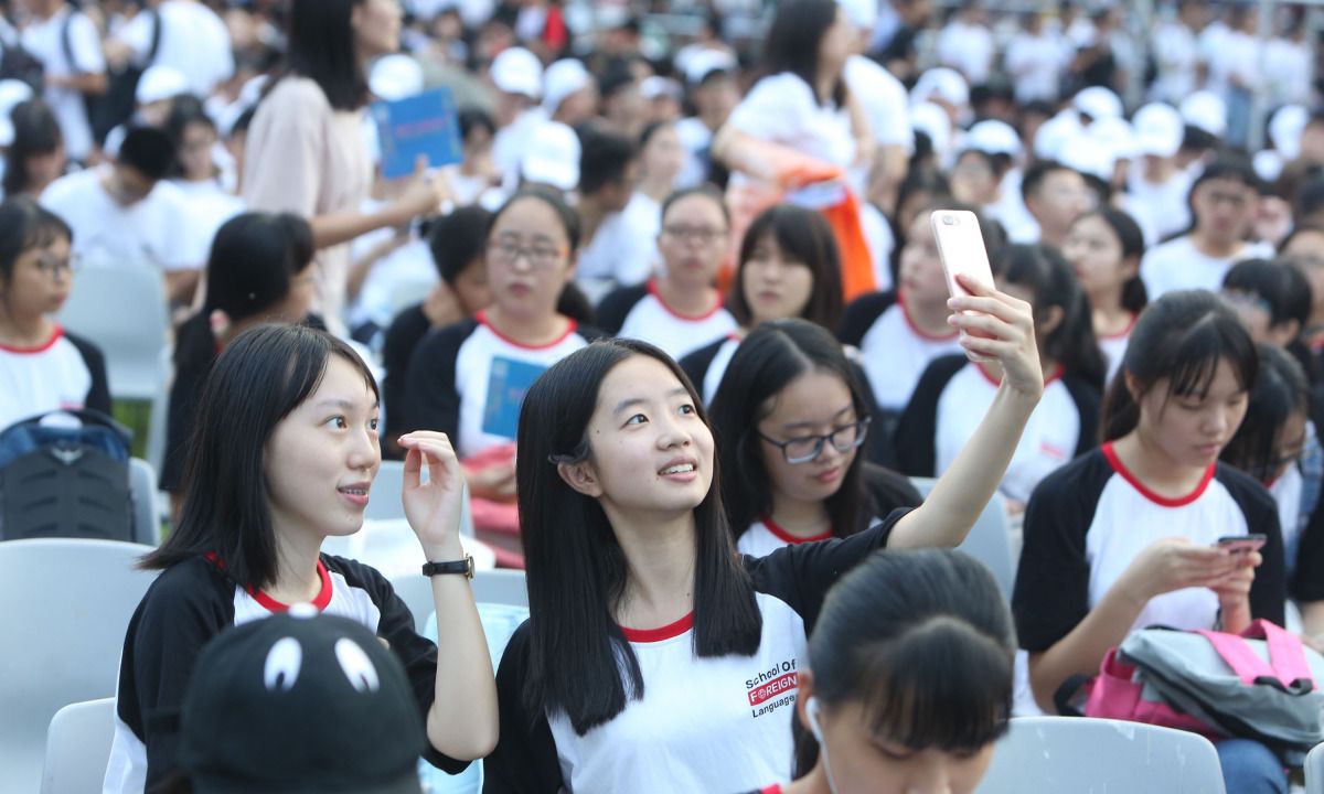 4个原因导致大学生就业难,除了第一点,其它都靠自己改变!休闲区蓝鸢梦想 - Www.slyday.coM