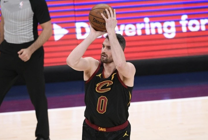 NBA地震！3队大交易达成，1.2亿巨头即将买断，去湖人还是篮网？休闲区蓝鸢梦想 - Www.slyday.coM