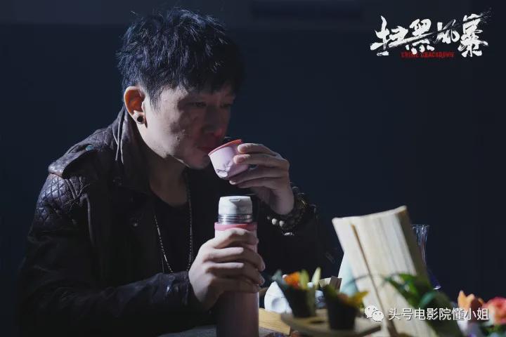 大江《扫黑风暴》催泪下线！写信曝光身世，孙红雷戏里戏外好哥们休闲区蓝鸢梦想 - Www.slyday.coM