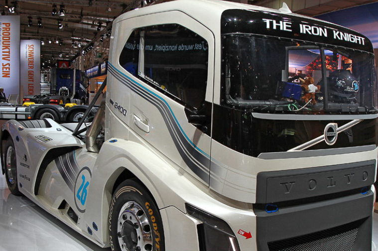2400马力的地表最强卡车!沃尔沃打造钢铁骑士,扭矩破6千