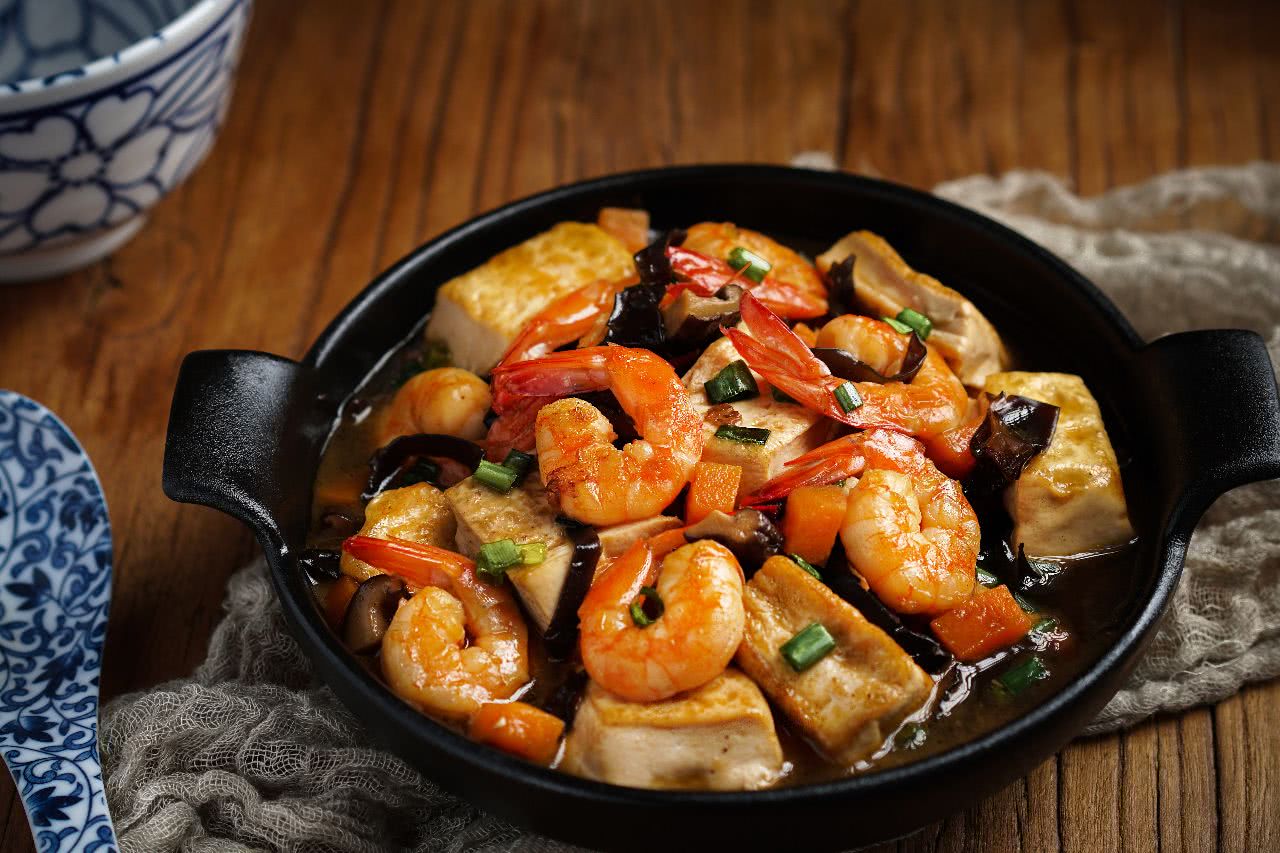 鲜虾牛肉豆腐锅