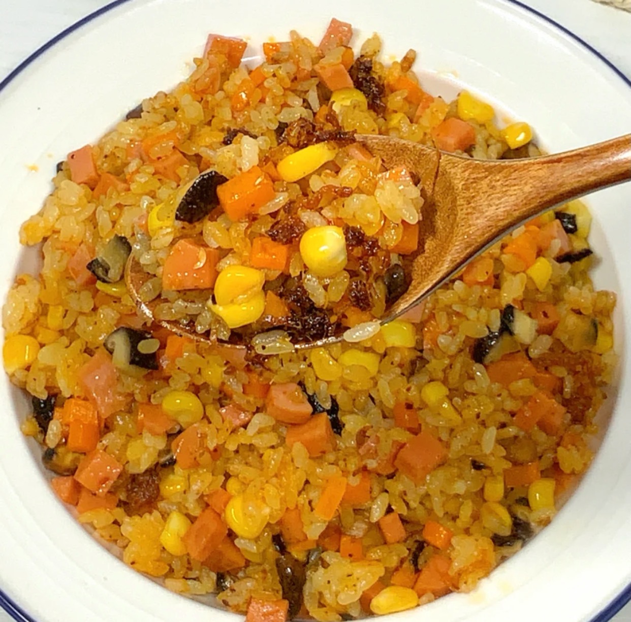 美味的三鲜炒饭