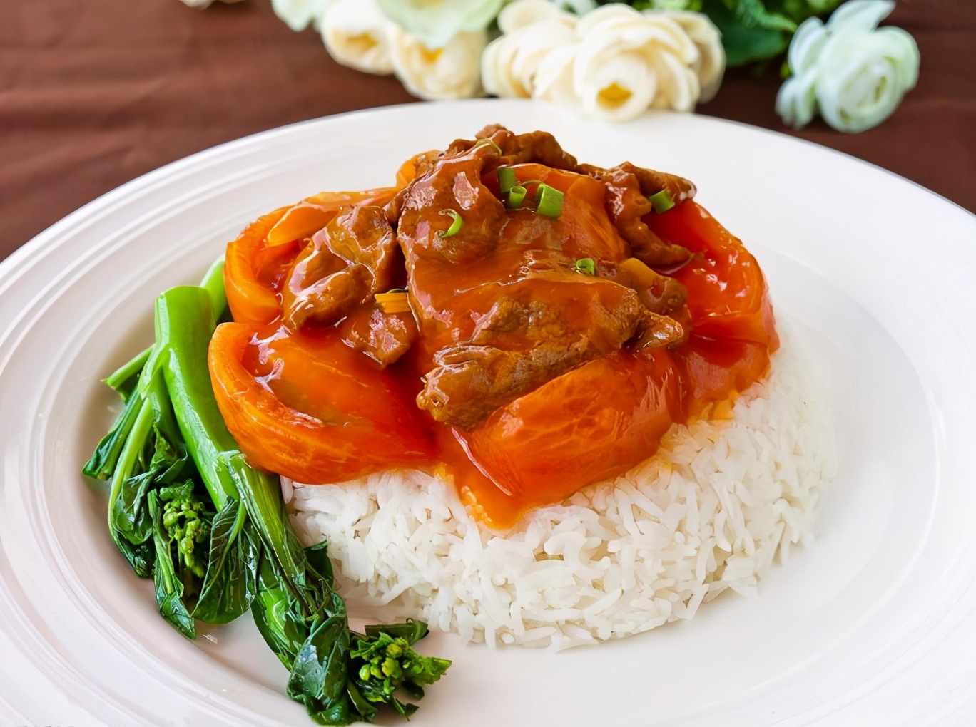 番茄牛肉饭:酸甜可口,营养健康,简单好学的快手早餐