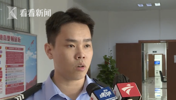 男子手机被偷到派出所报案 结果自己却被抓了?民警：他是在逃人员休闲区蓝鸢梦想 - Www.slyday.coM