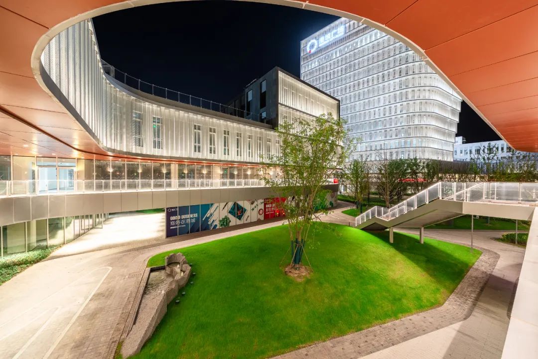 新片区集中供能全面推进，屋顶光伏大范围铺开休闲区蓝鸢梦想 - Www.slyday.coM