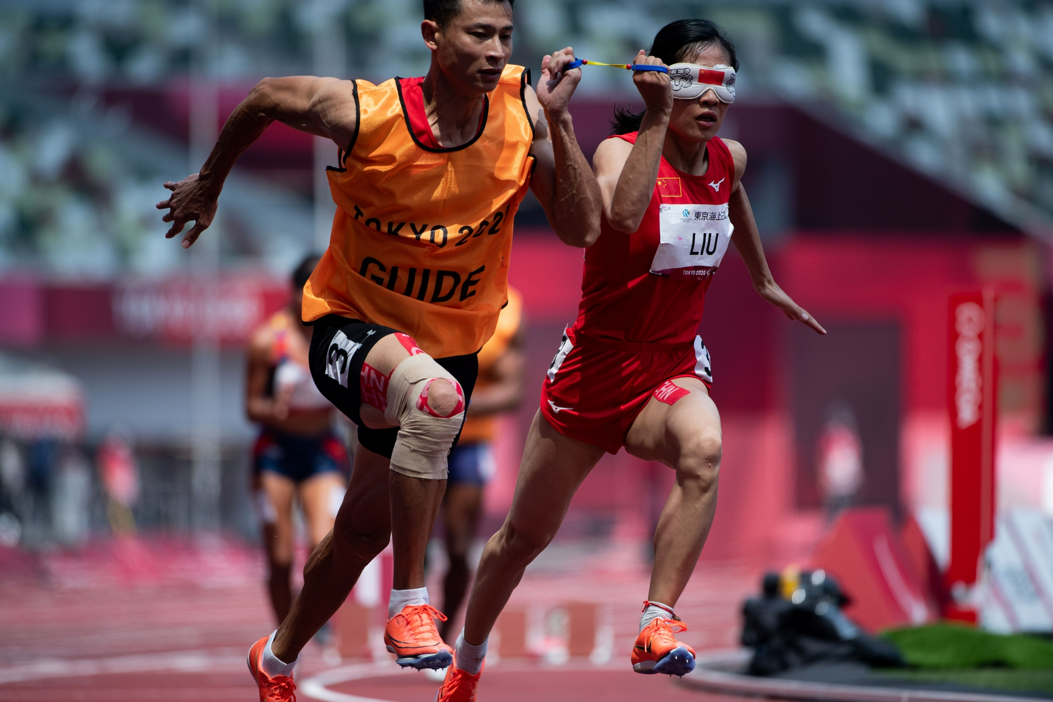 田径女子400米t11级刘翠青刷新残奥会纪录夺冠
