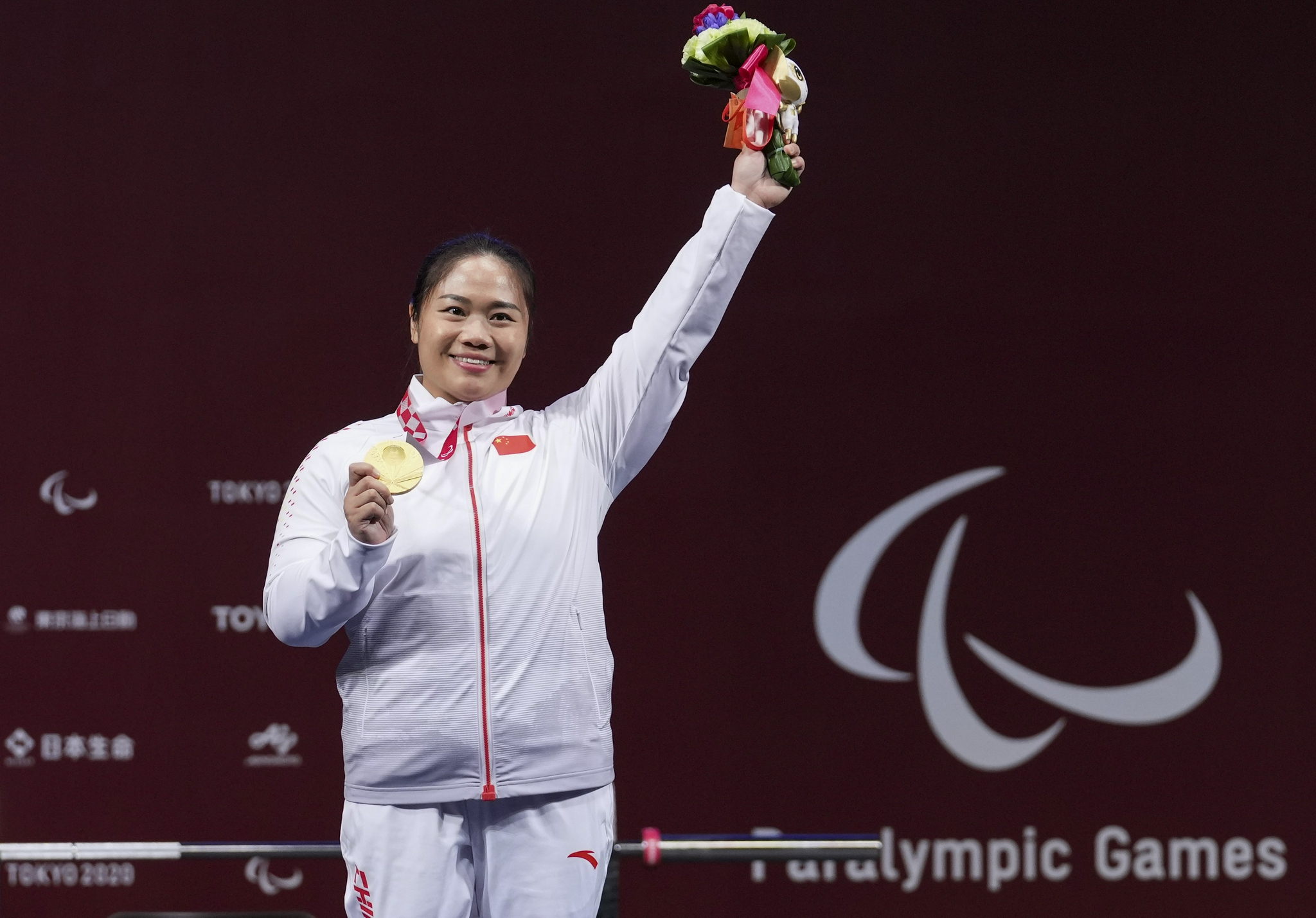 举重——谭玉娇夺得女子67公斤级冠军