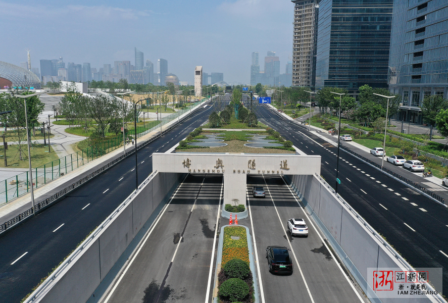 杭州:博奥隧道开通 过江只需3分钟