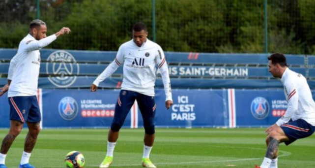 定好闹钟!梅西首秀终确定,姆巴佩也不走了,3.4亿三叉戟首亮相休闲区蓝鸢梦想 - Www.slyday.coM 定好闹钟!梅西首秀终确定,姆巴佩也不走了,3.4亿三叉戟首亮相休闲区蓝鸢梦想 - Www.slyday.coM