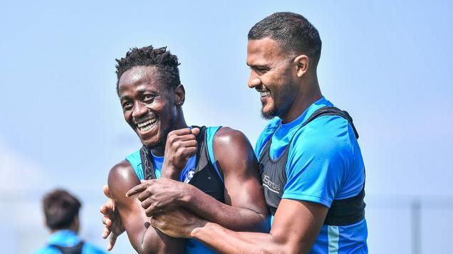 已轰14球7助!大连人价值1.4亿巨星遭挖角:或被名帅“召”回英超休闲区蓝鸢梦想 - Www.slyday.coM 已轰14球7助!大连人价值1.4亿巨星遭挖角:或被名帅“召”回英超休闲区蓝鸢梦想 - Www.slyday.coM