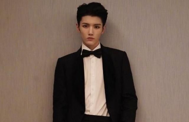 “娘炮形象”等畸形审美必须遏制,中国男人应该有阳刚气!休闲区蓝鸢梦想 - Www.slyday.coM “娘炮形象”等畸形审美必须遏制,中国男人应该有阳刚气!休闲区蓝鸢梦想 - Www.slyday.coM