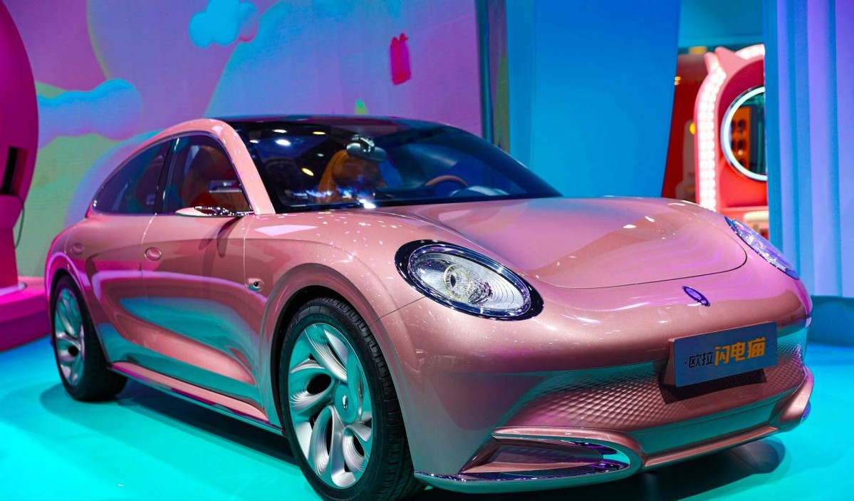 长城汽车开启智混时代 多款智能混动dht车型亮相成都车展