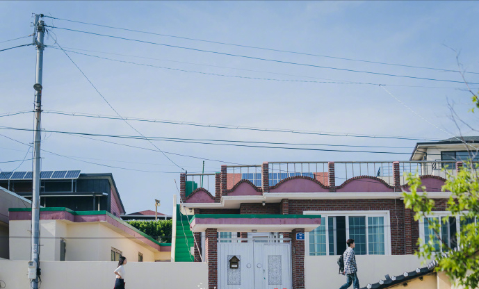 海岸村恰恰恰 开播 画风清新可当壁纸 金宣虎申敏儿cp感满满 海岸村恰恰恰 申敏儿 壁纸 新浪新闻