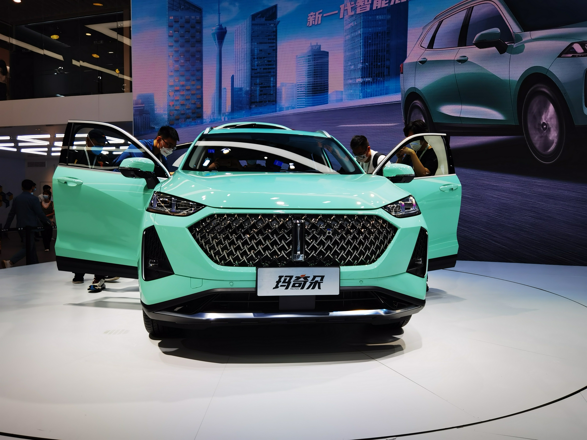 wey展台玛奇朵发布预售价格:14.68-16.38万元