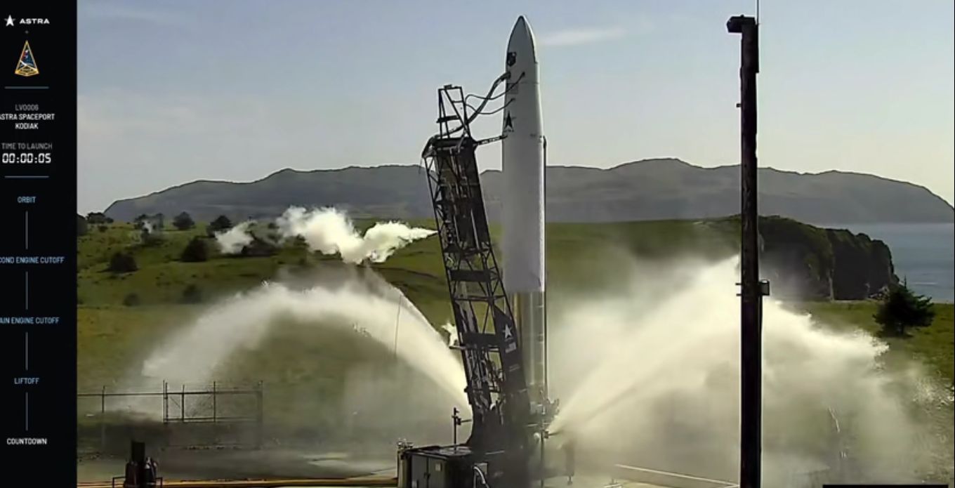 美国 Astra LV0006 火箭发射失败：直接平移起飞,2 分钟后解体休闲区蓝鸢梦想 - Www.slyday.coM