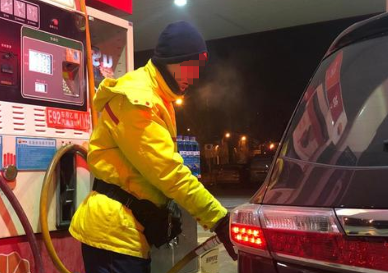 95号汽油和90号汽油有什么区别？维修工说出猫腻，这么多年都加错休闲区蓝鸢梦想 - Www.slyday.coM