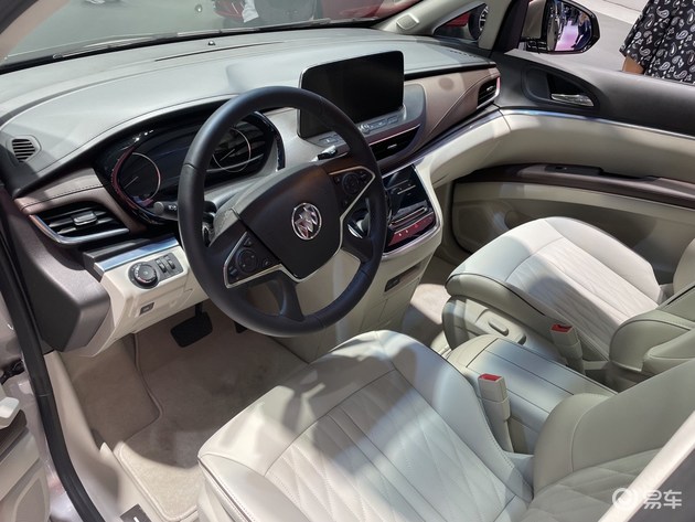 2021成都车展:新款别克gl8陆上公务舱亮相