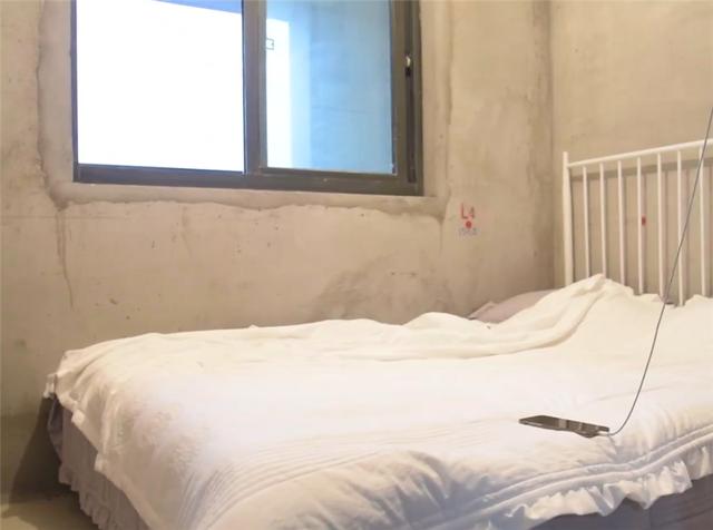 95后江苏女孩用10年积蓄，买下120㎡毛坯房，为省钱不装修直接住休闲区蓝鸢梦想 - Www.slyday.coM