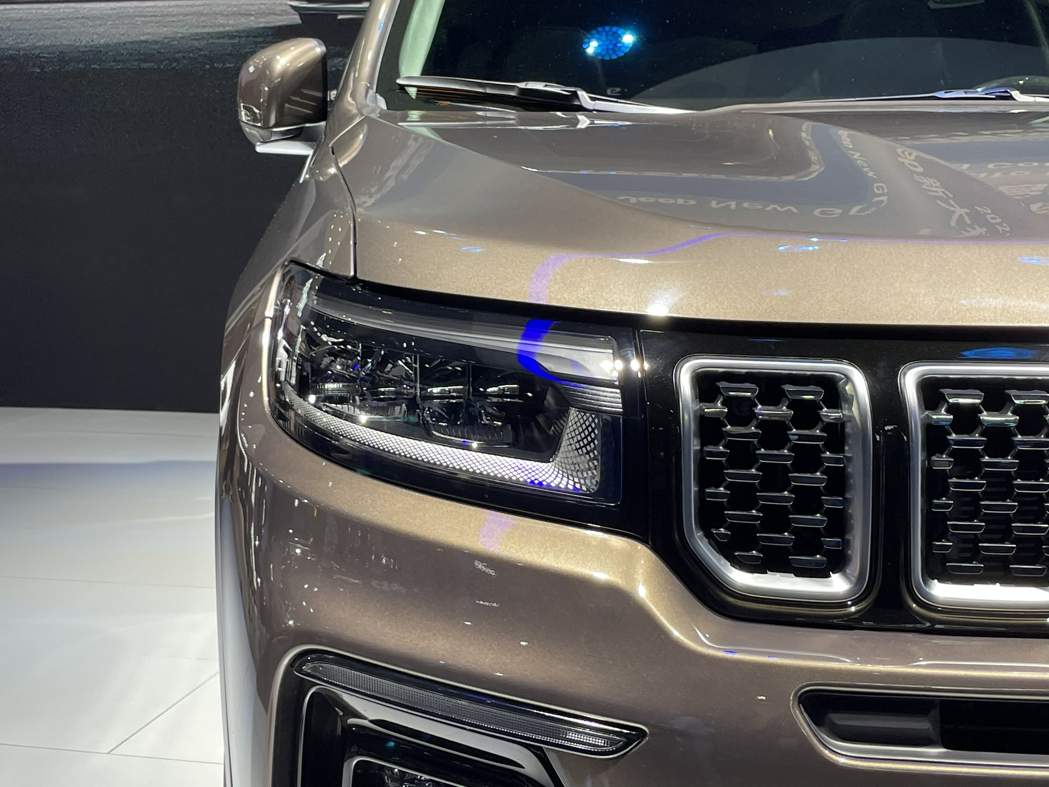2021成都车展:jeep新大指挥官售23.98万元起