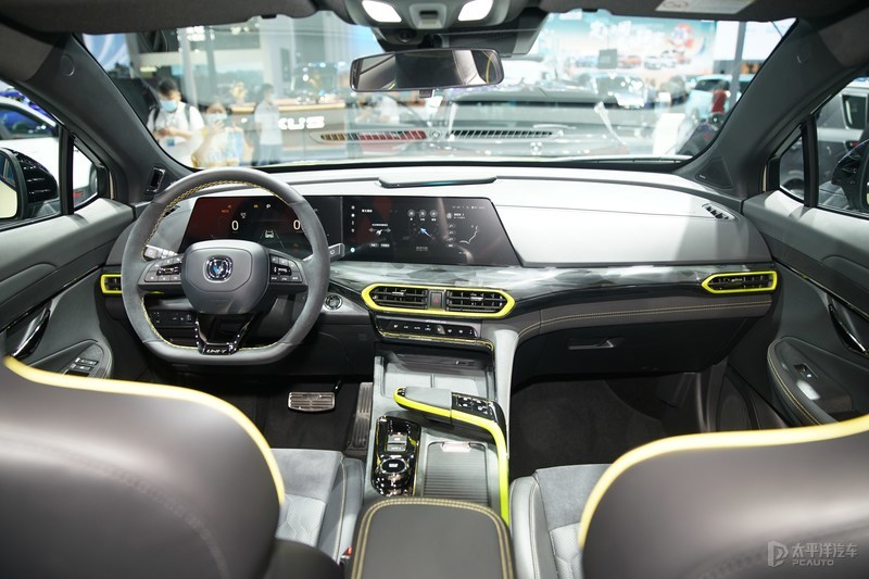 2021成都车展:新款长安uni-t亮相