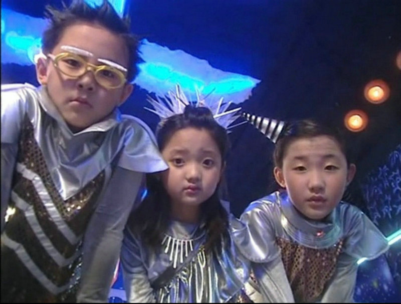 《快乐星球》"冰柠檬"张兆艺宣布当妈 与老公相识仅15个月