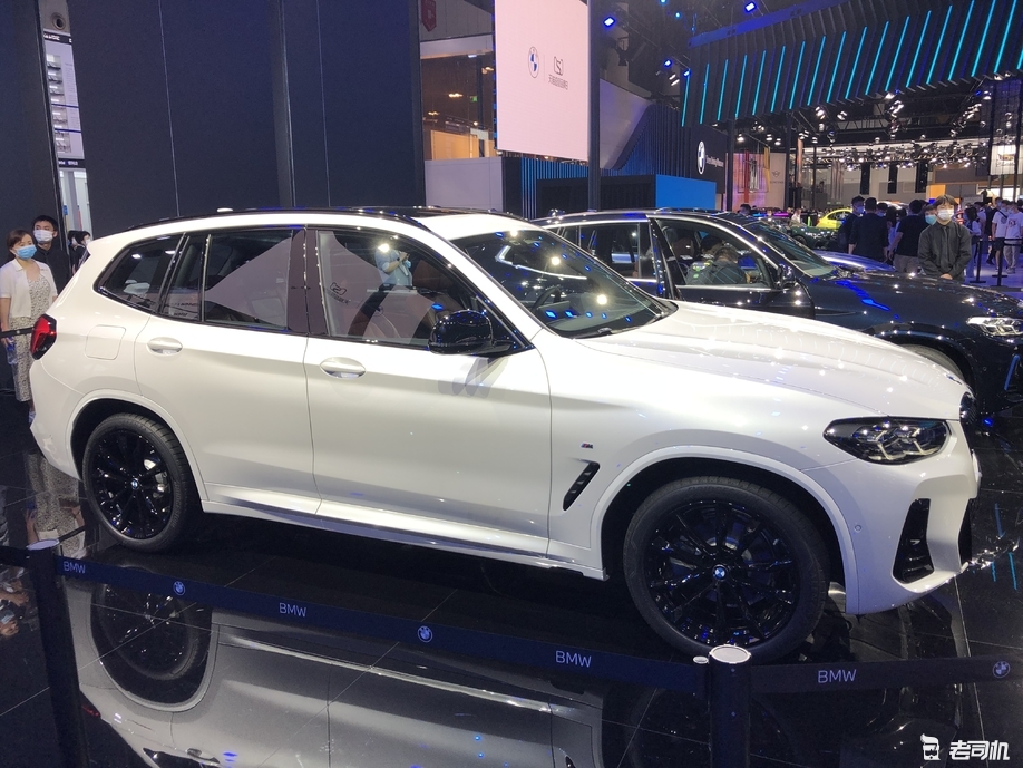 2021成都车展:新款华晨宝马x3亮相