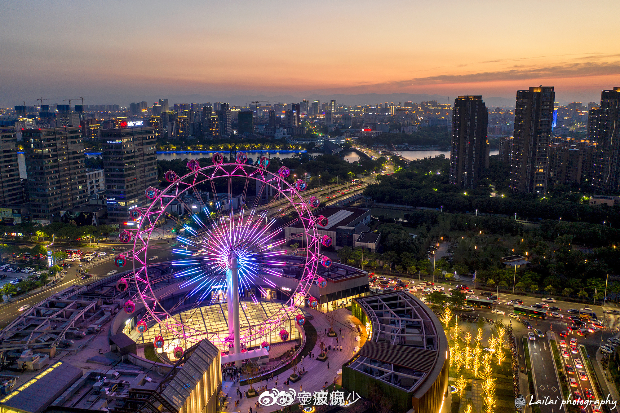 投稿: 川流万象💫 📍宁波新地标-万象城&摩天轮🎡|万象城|摩天