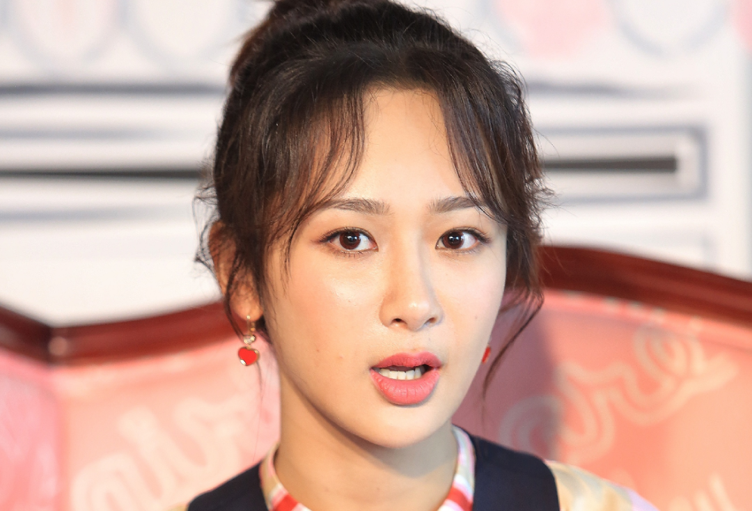 生图比精修图好看的明星杨紫可爱灵动baby皮肤细腻光滑