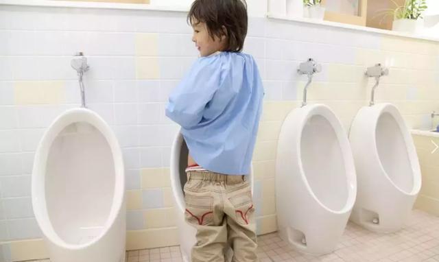 孩子为啥不在幼儿园大便家长了解原因后不忍心责怪老师和宝宝