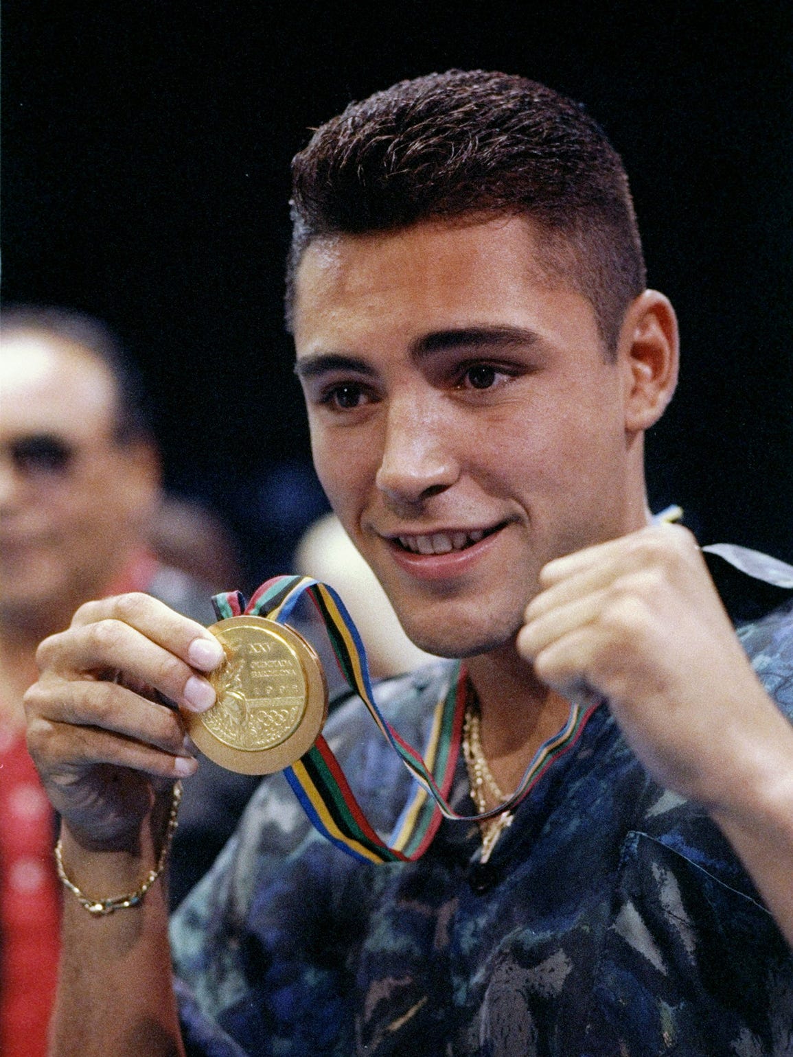 又一位ufc冠军悬了!最帅拳王曾大战梅威瑟帕奎奥,欲羞辱mma