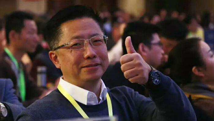 10年前打老婆，10年后打女儿？2年前才被原谅的李阳再陷家暴门休闲区蓝鸢梦想 - Www.slyday.coM